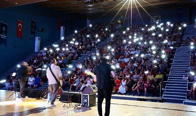 Didim'de Gece Yolcuları Rüzgarı Esti
